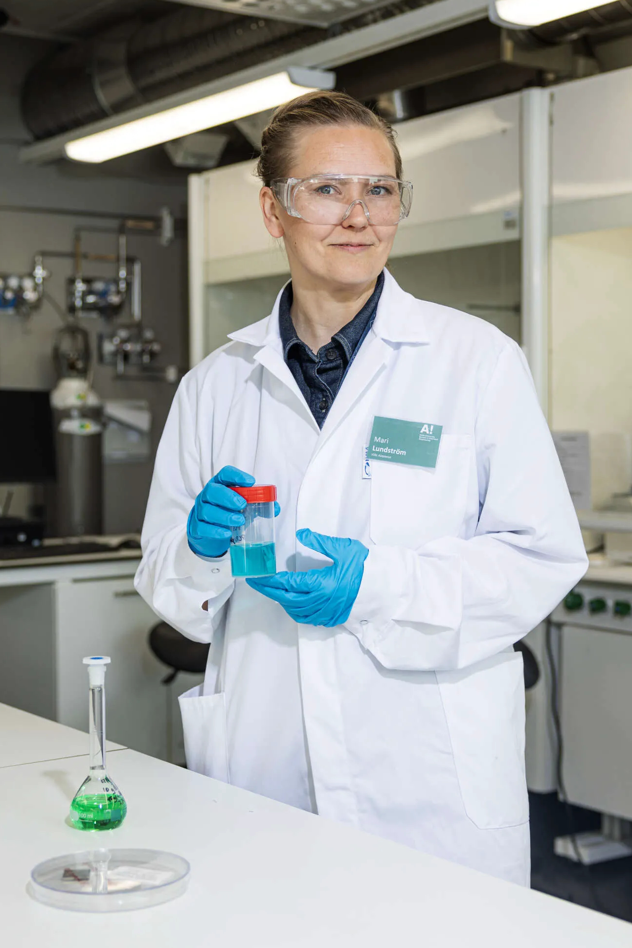 Mari Lundström in the laboratory